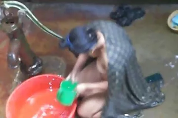 Cô hàng xóm tóc đỏ mò sang nhà người khác rồi dâng mình cho phim sex vua choi gai chủ.