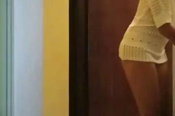 Không ngon miệng. vua dit vua bu sua